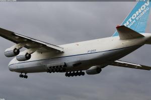 Antonov 124 na LKPD