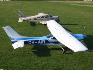Cessna 182 a Piper 28