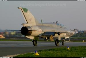 9332 - MiG-21UM