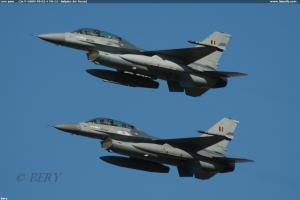 Low pass ... (2x F-16BM FB-02 + FB-12 - Belgian Air Force)